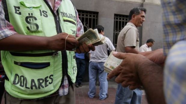 Medidas de seguridad cuando vayas a cambiar dinero